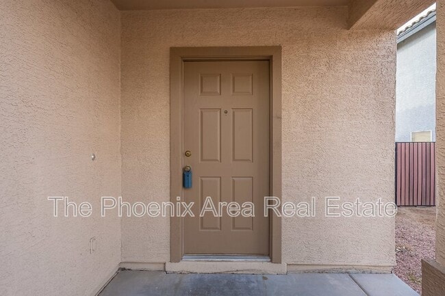 Building Photo - 11928 W Columbine Dr