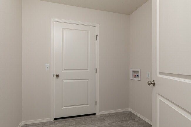 Building Photo - 376 W Granada St