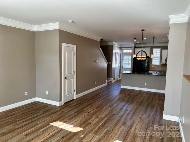 Building Photo - 15808 Sharon Dale Dr