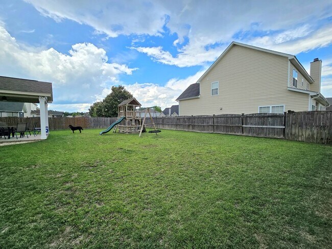 Building Photo - 525 Batty Way