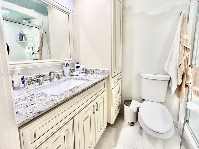 Building Photo - 3800 Oaks Clubhouse Dr