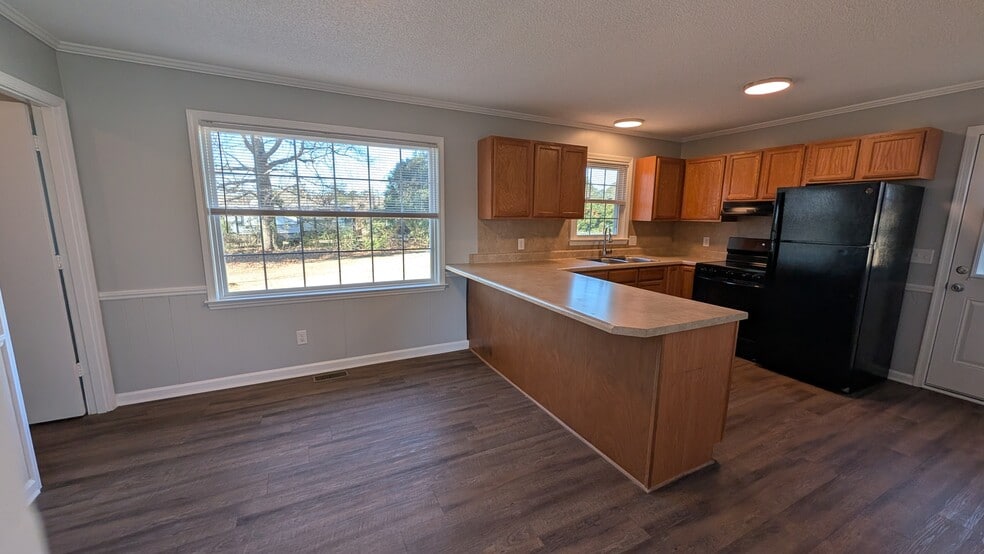 Building Photo - 3928 Pine Line Dr