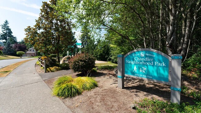 Building Photo - 4Bd/2.5Ba Bellevue House