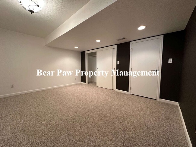 Building Photo - Great Home off Upper Bear Creek!