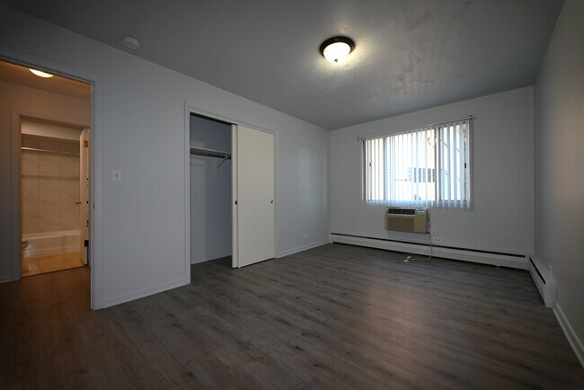Building Photo - 142 Asbury Ave