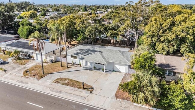 Building Photo - 6472-6113 113th St North