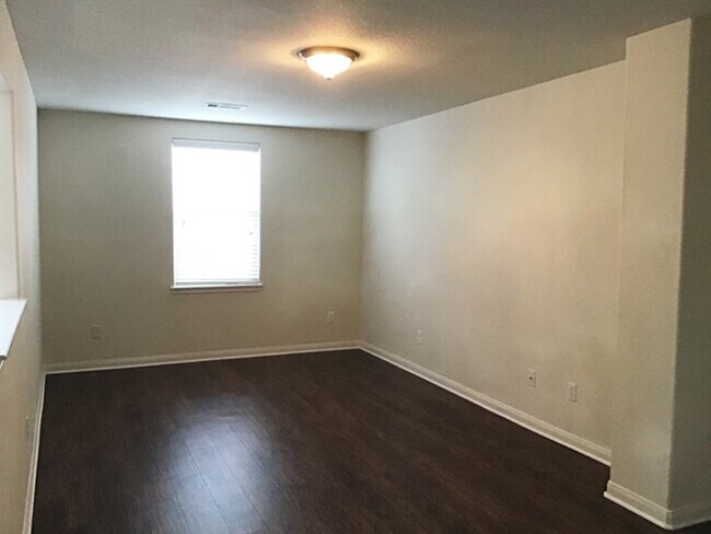 Building Photo - 10237 Tate Ct