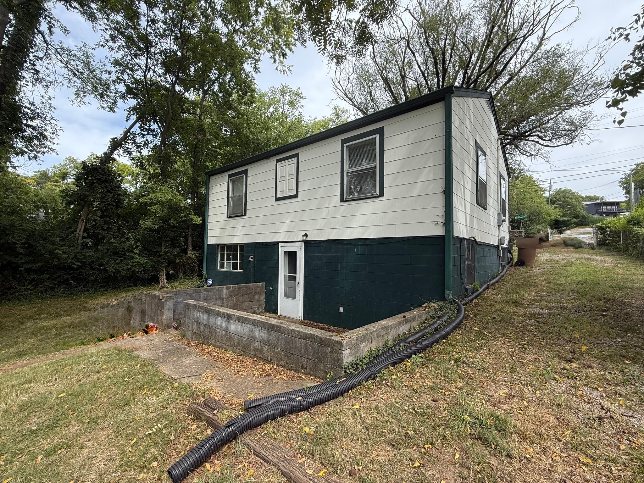 Building Photo - 509 Weakley Ave