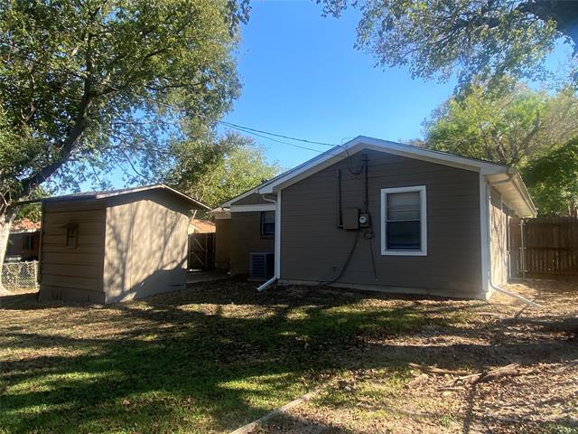 Building Photo - 5621 Bluffman Dr