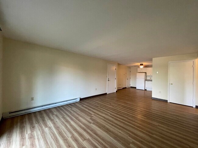 Building Photo - 99 Powers St