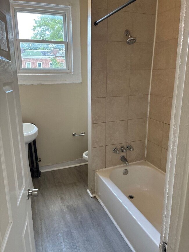 Building Photo - 3BR Baltimore Home with Granite Counters & Finished Basement
