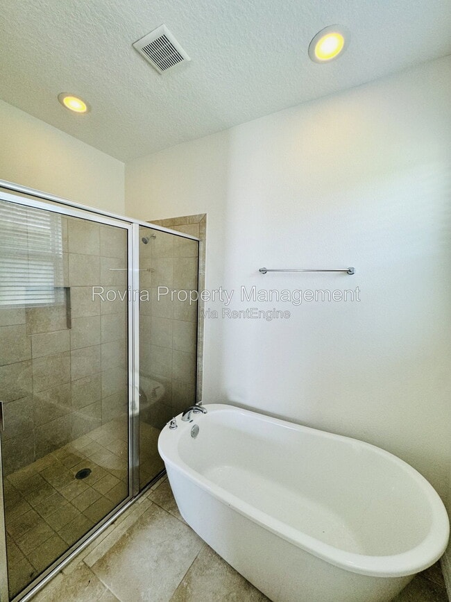 Building Photo - 3221 Olivia Breeze Dr