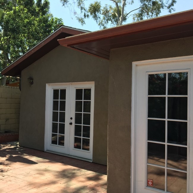 Back Patio - 3721 Corinth Ave