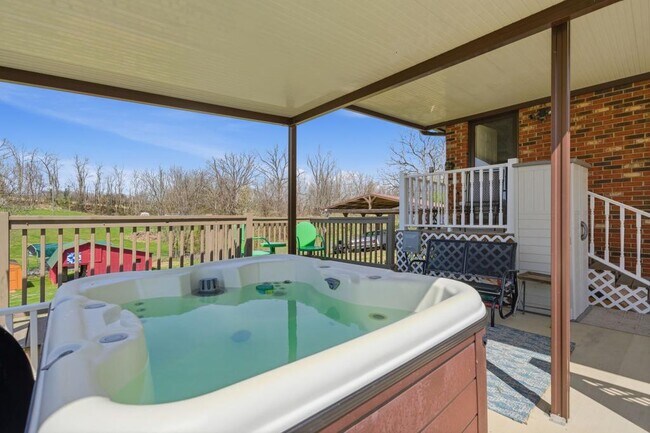 Building Photo - 392 Minga Rd