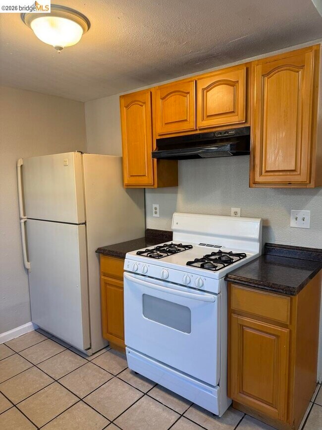 Building Photo - 485 Jill Cir