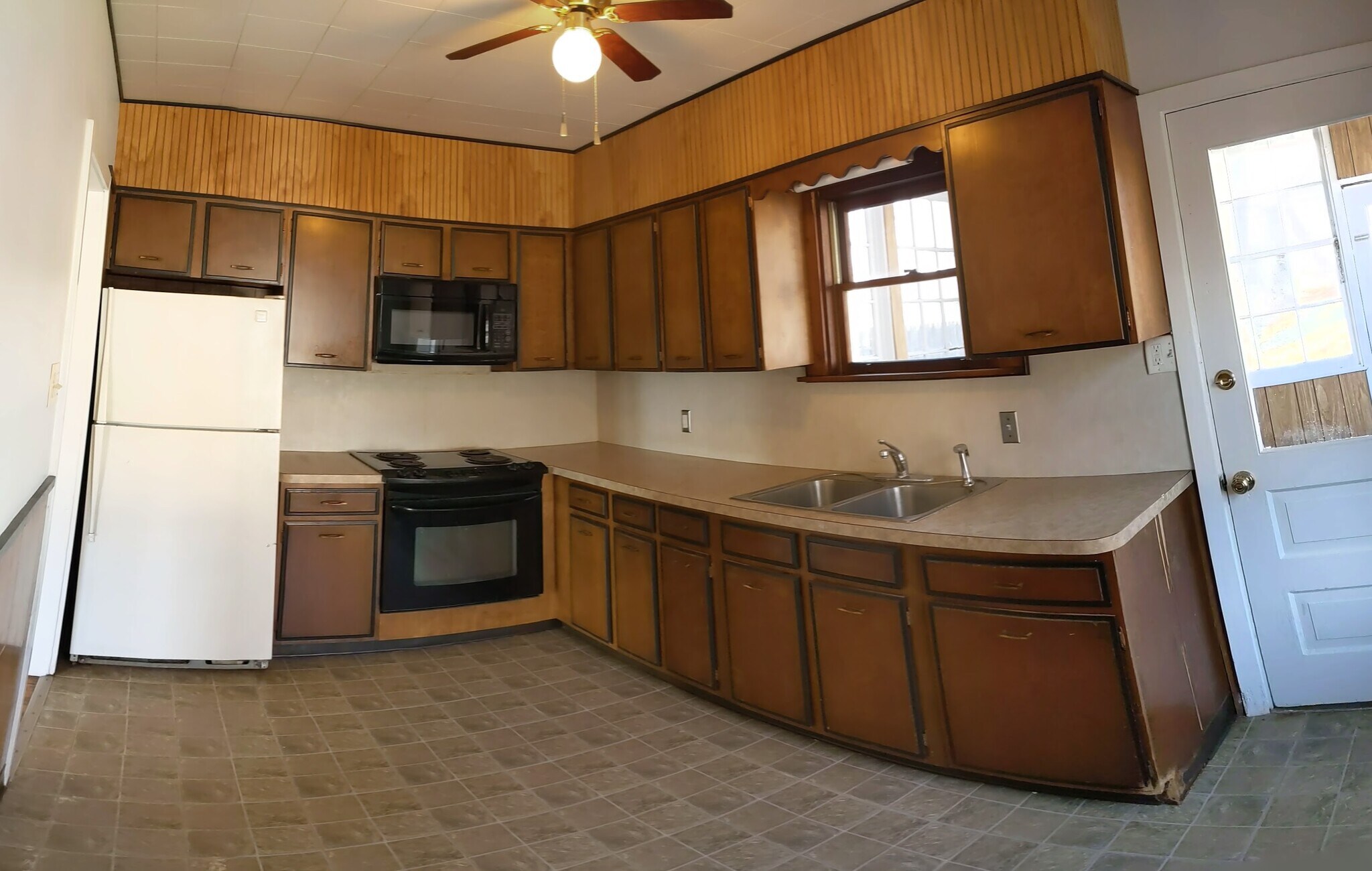 Building Photo - 69 W 5th St