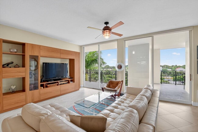 Building Photo - 550 Okeechobee Blvd