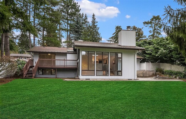 Building Photo - Stunning Remodeled Hunts Point Home for Rent