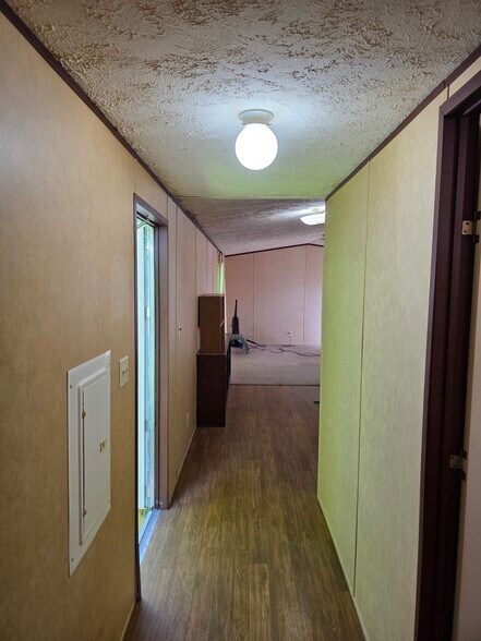 Building Photo - 11109 Frasure Helber Rd