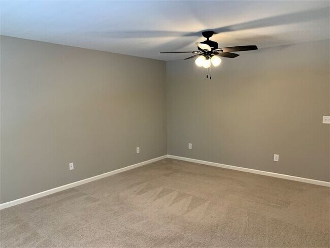 Building Photo - Newer Home in Reedy Fork, SS Appliance, Gr...