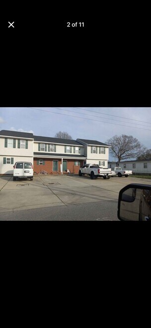 Building Photo - 141 S Dunn St
