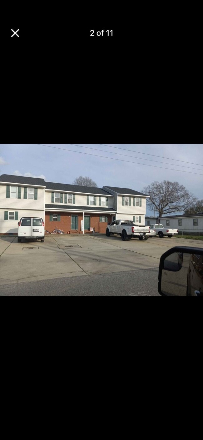 Building Photo - 141 S Dunn St