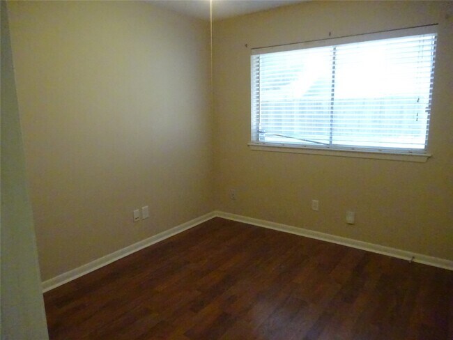 Building Photo - 9631 E Savile Cir