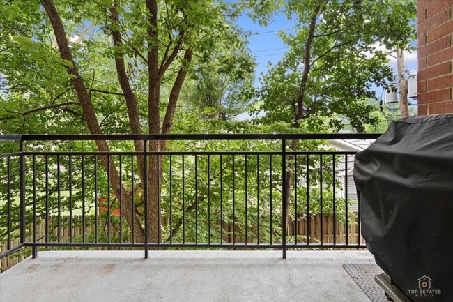 Building Photo - 3501 Wellington Ct