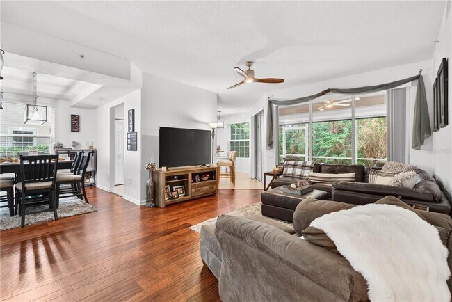 Building Photo - 852 Lantern Way