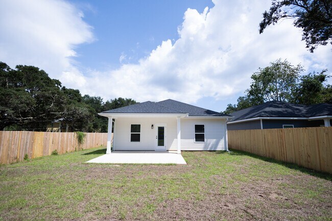 Building Photo - 1209 Gordon Ave