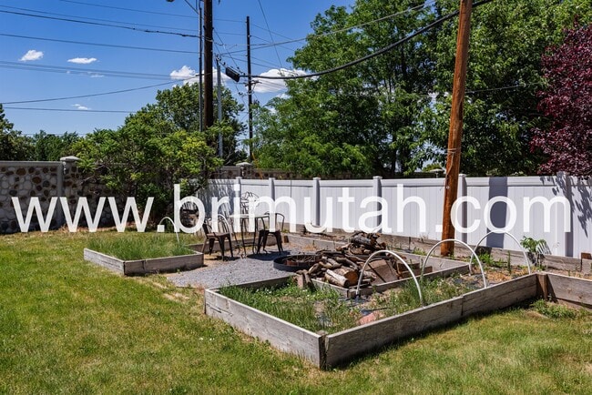 Building Photo - 1313 E 8425 S