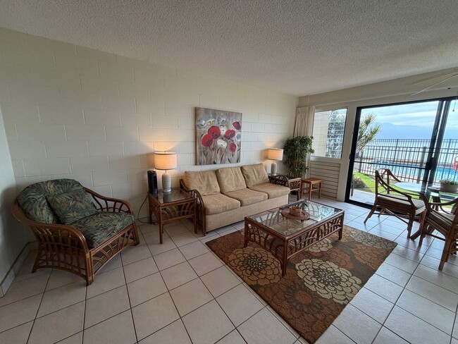 Building Photo - Maalaea Oceanfront Furnished One Bedroom