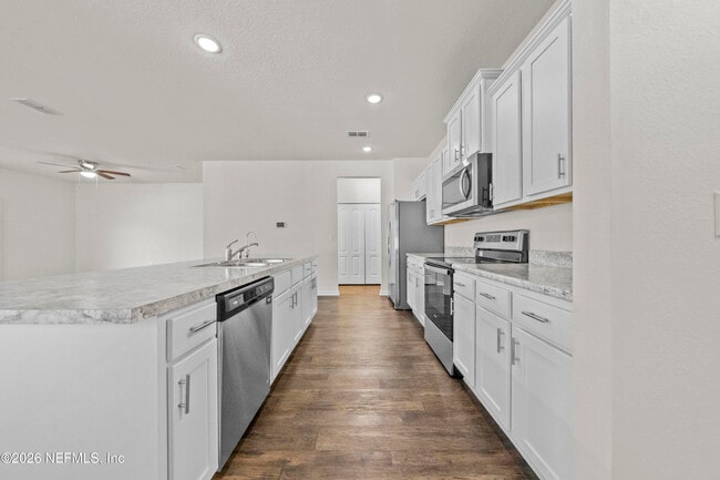 Building Photo - 8279 Meadow Walk Ln