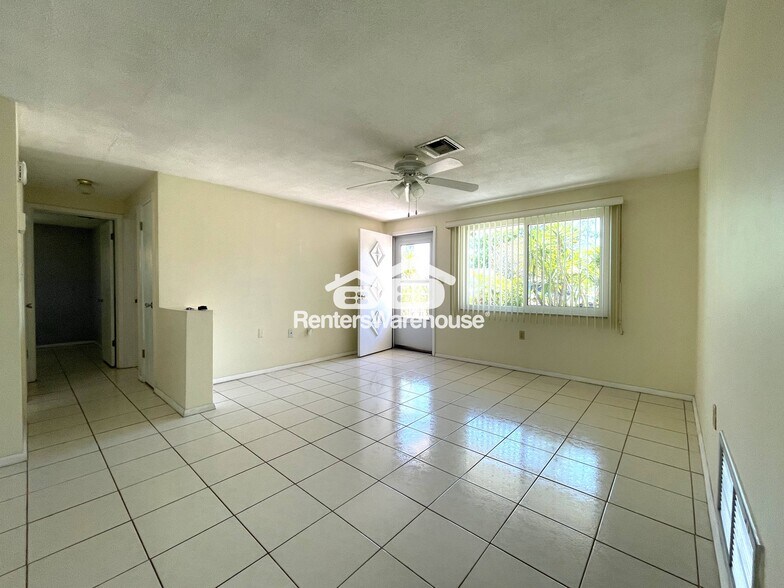 Building Photo - 3137 Coldwell Dr