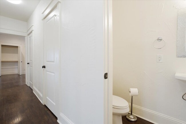 Building Photo - 805 W Owings St