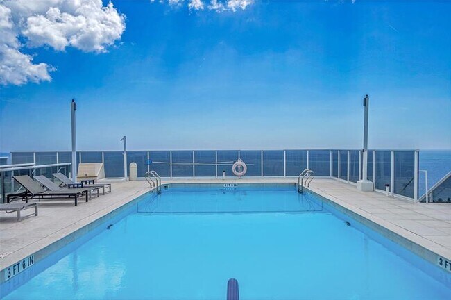 Building Photo - 2841 N Ocean Blvd
