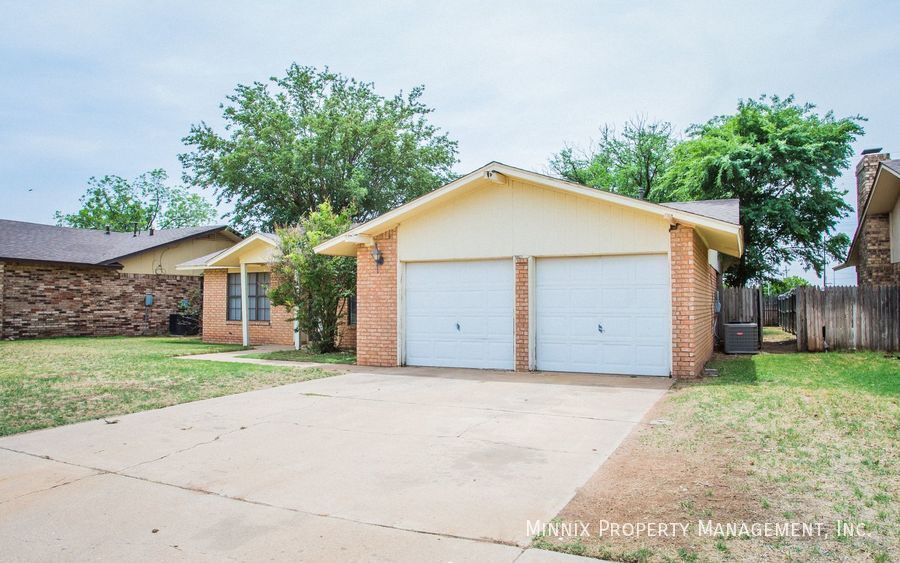 Building Photo - 2325 81st St