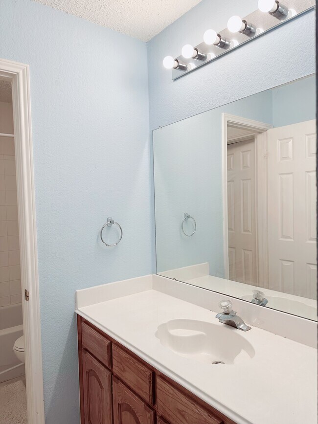 Building Photo - 308 Elizabeth Trail