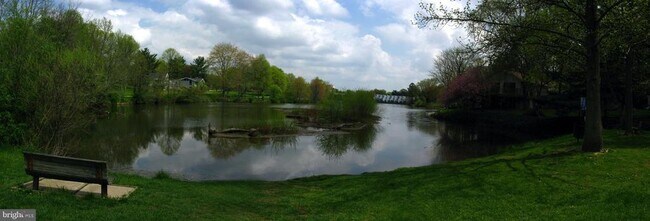 Building Photo - 10661 High Beam Ct