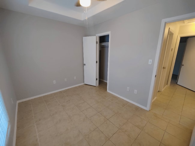 Building Photo - 2803 Pompeii St