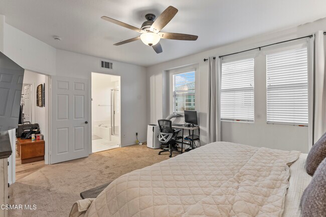 Building Photo - 1134 Gardenia Ln
