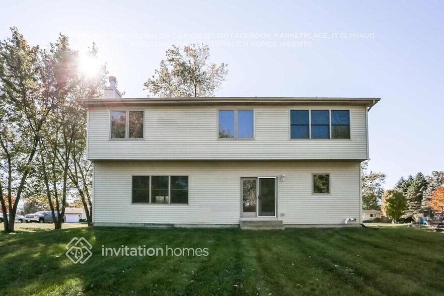 Building Photo - 34W532 Colley Dr