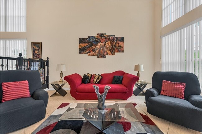 Building Photo - 19500 SW 39th Ct