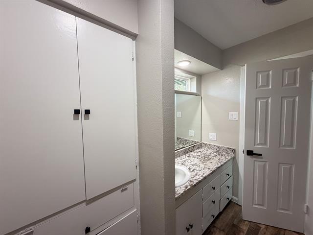 Building Photo - 509 Lake Park Ave