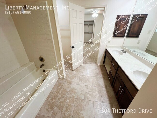 Building Photo - 304 Thetford Dr