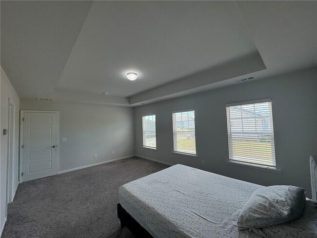 Building Photo - 144 Briarwood Dr E