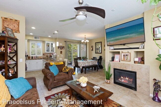 Building Photo - 2 br, 2.5 bath House - 1884 Aquamarine Cou...