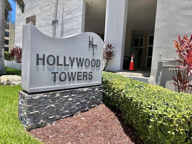 Building Photo - 3111 N Ocean Dr