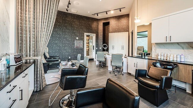 Building Photo - 15323 Lucerna St