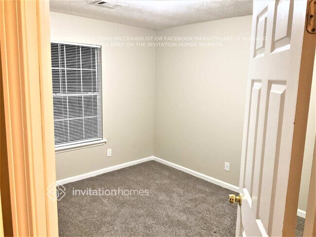 Building Photo - 1034 Maple Leaf Ridge